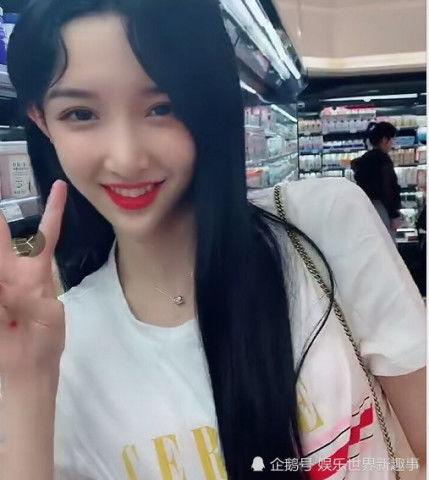 网红艾比是谁,网络红人，时尚偶像的崛起之路